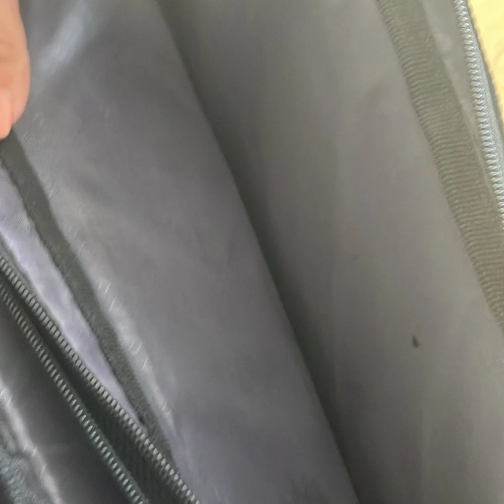 Solo black briefcase messenger/laptop‎ bag in great condition